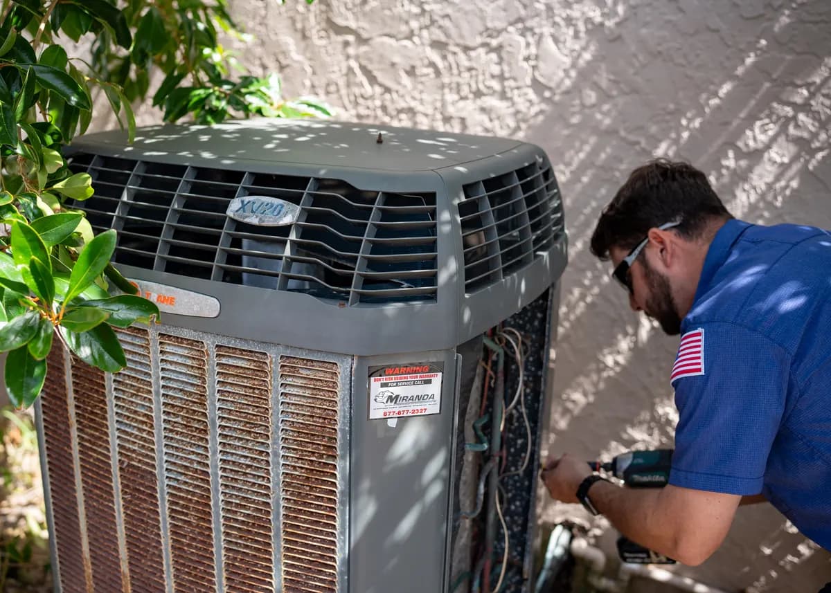 Outdoor heat pump air conditioning system